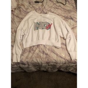 Garage white cropped pull over